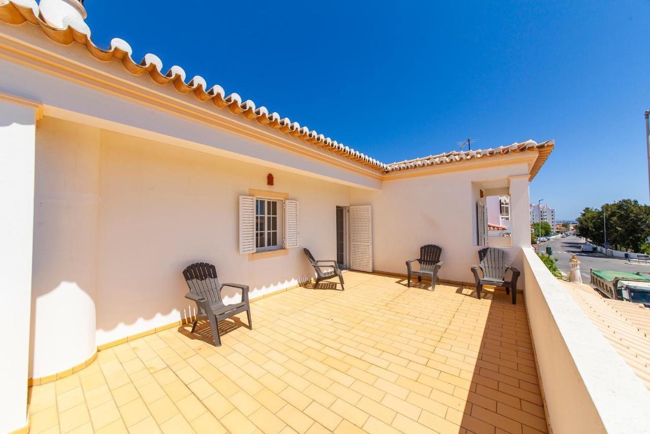Q - Casa Do Topo Guesthouse لاغوس المظهر الخارجي الصورة