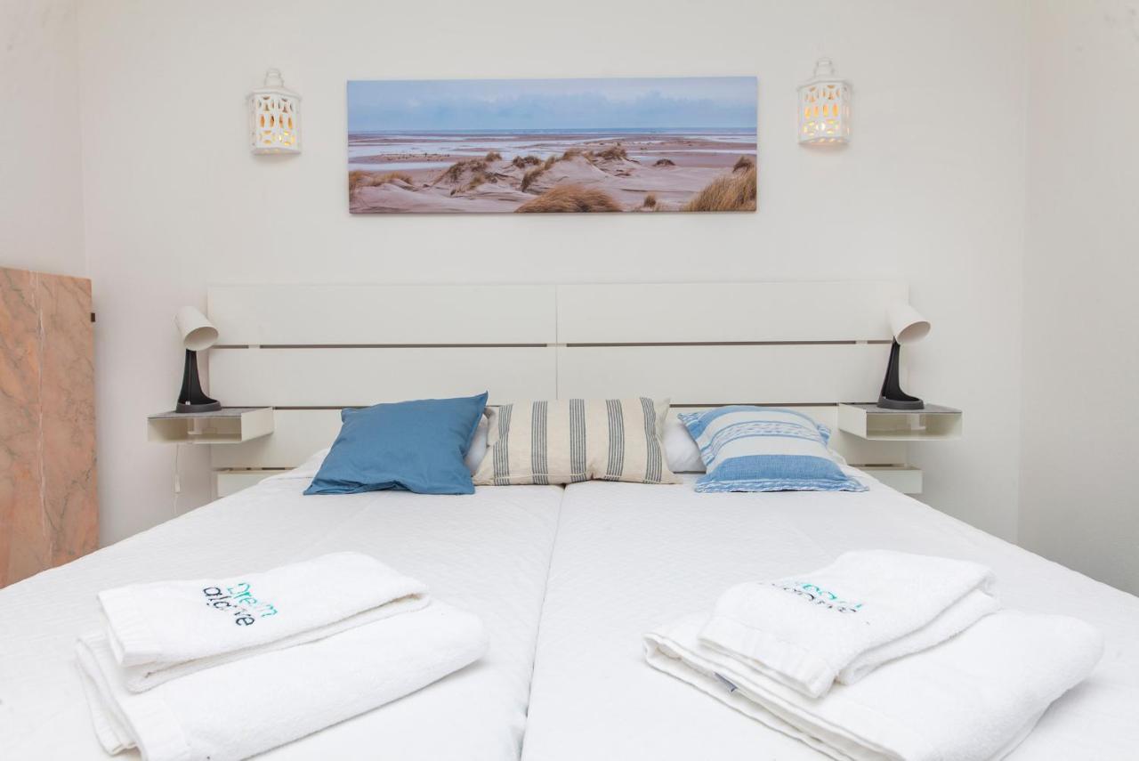 Q - Casa Do Topo Guesthouse لاغوس الغرفة الصورة