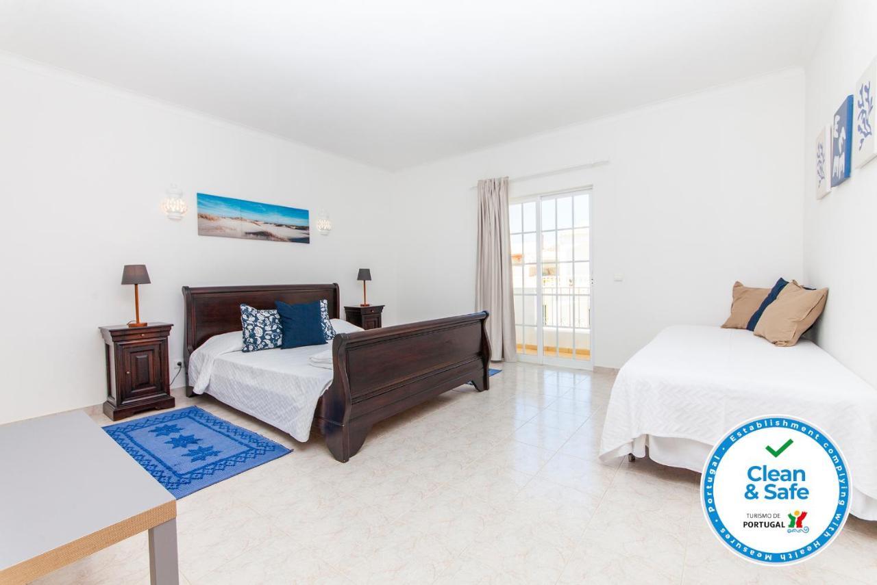 Q - Casa Do Topo Guesthouse لاغوس الغرفة الصورة