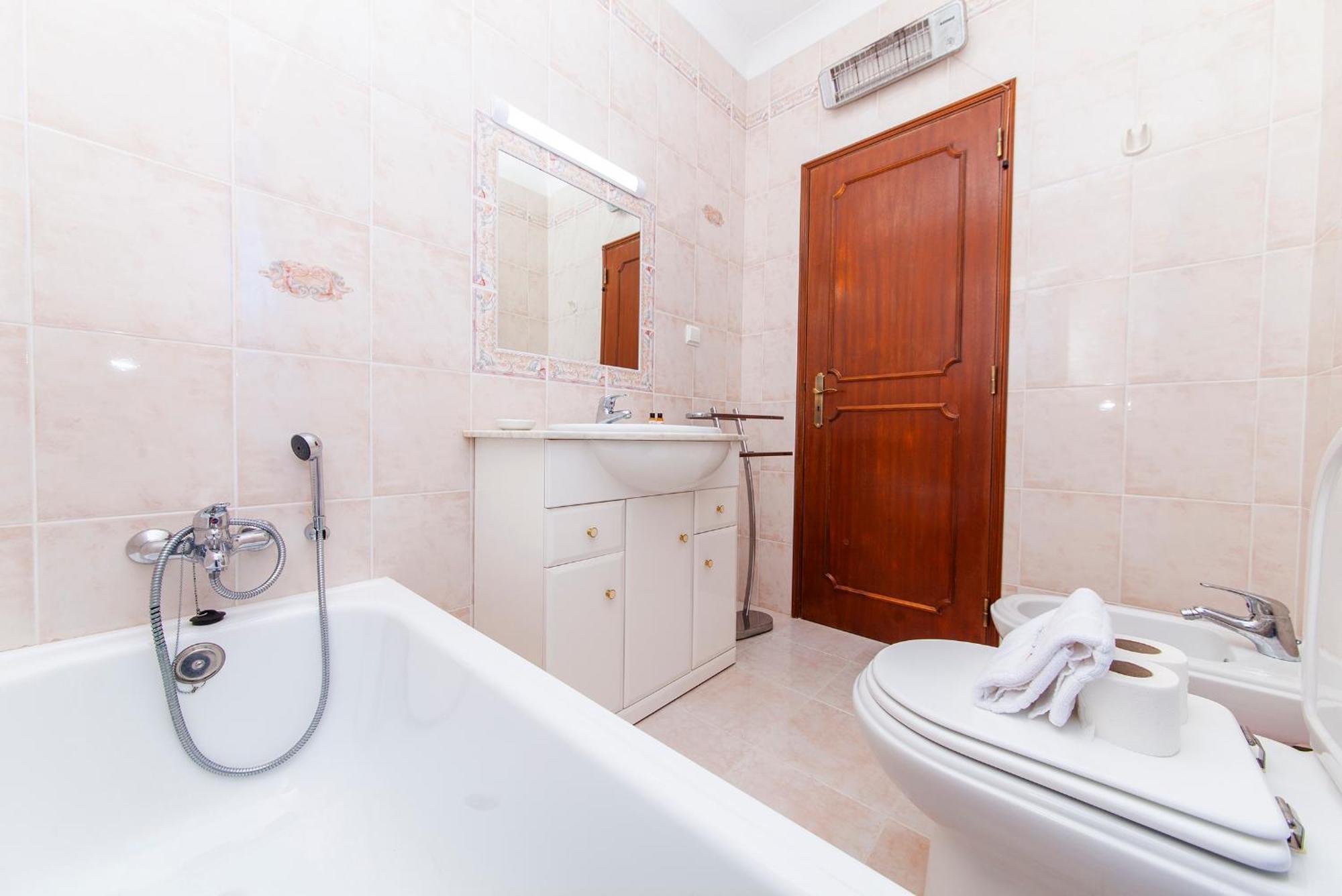 Q - Casa Do Topo Guesthouse لاغوس الغرفة الصورة